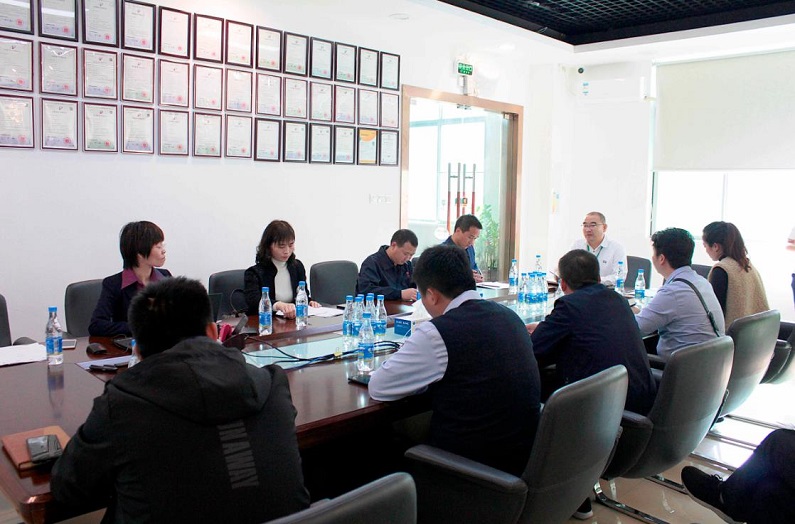 9I看片成人免费團體標準征求意見會議於2019年12月24日在我司四樓會議室召開
